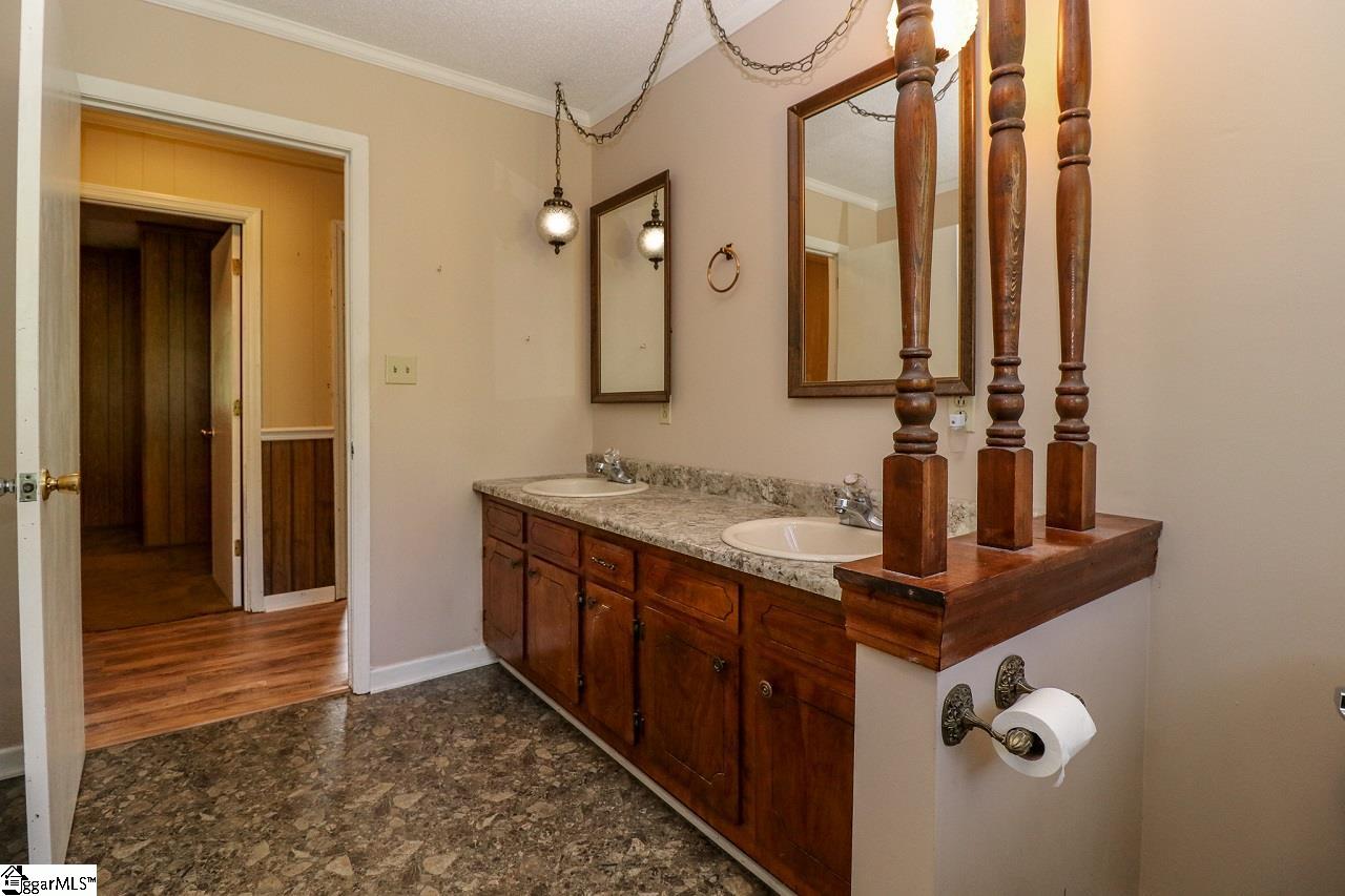 423 Stamey Valley Road Travelers Rest, SC 29690 - Photo 14 of 36