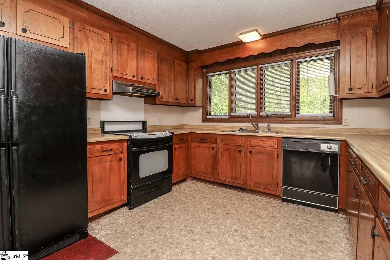 423 Stamey Valley Road Travelers Rest, SC 29690 - Photo 8 of 36