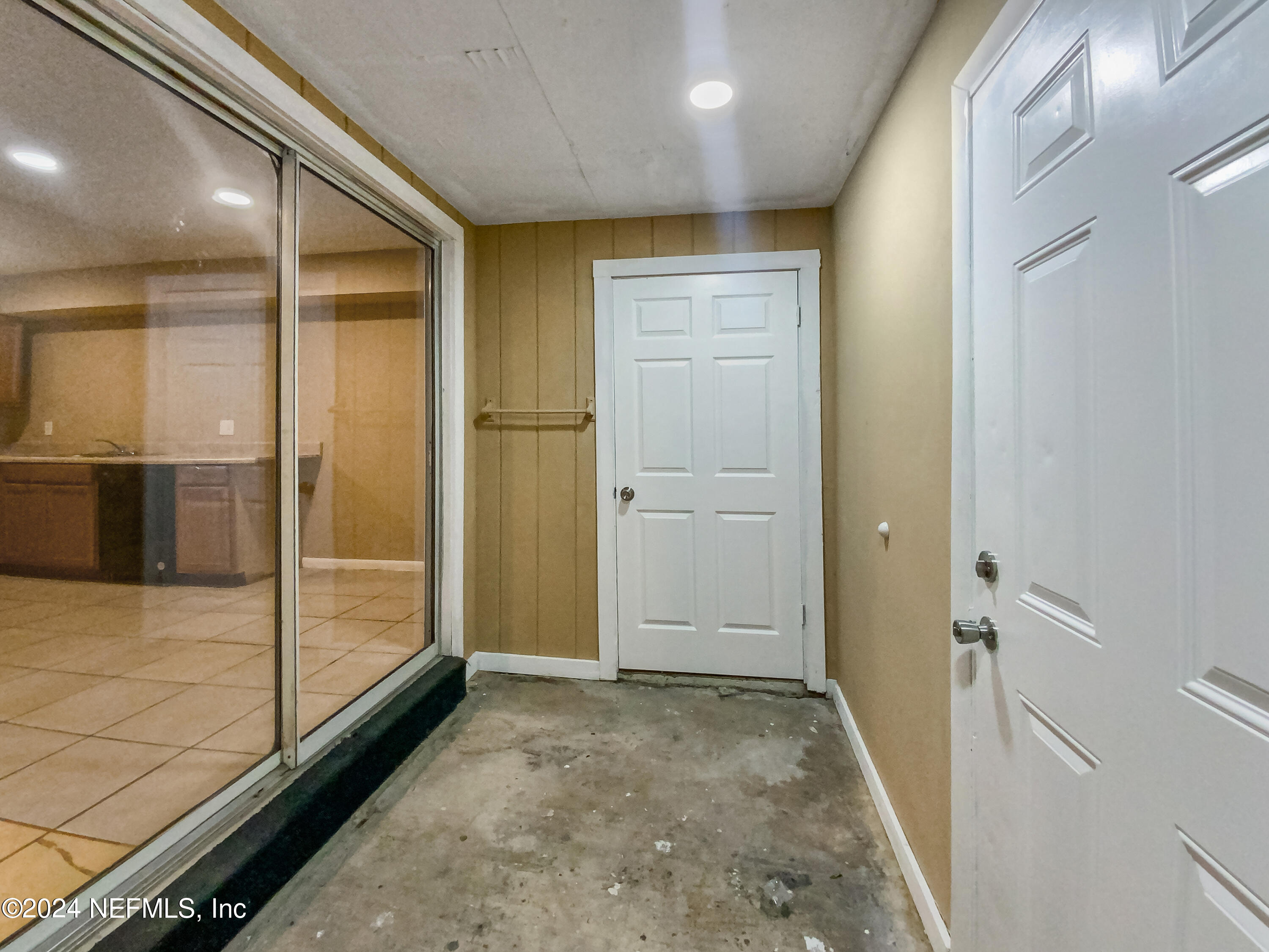 710 Cavalla Road Atlantic Beach, FL 32233 - Photo 10 of 17 a view of a hallway with wooden floor