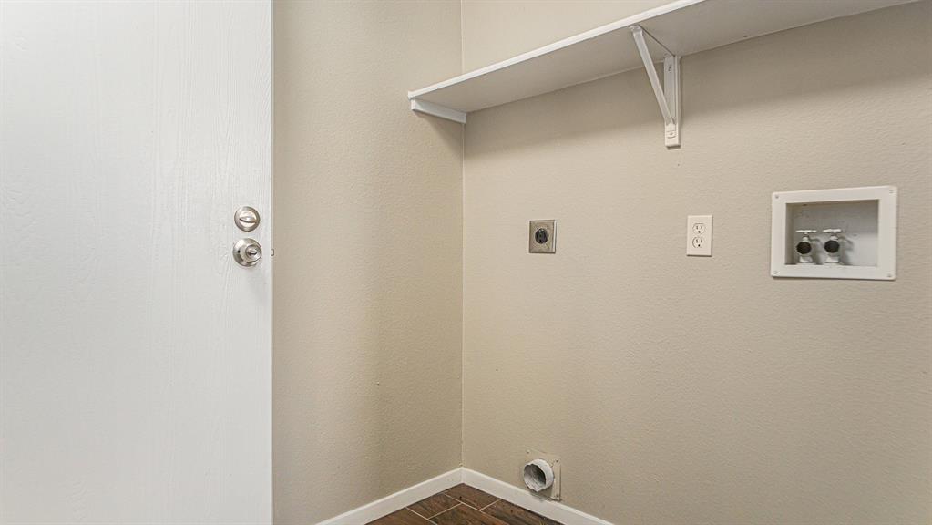 8732 Hunters Point Way Fort Worth, TX 76123 - Photo 21 of 24 a view of a small space