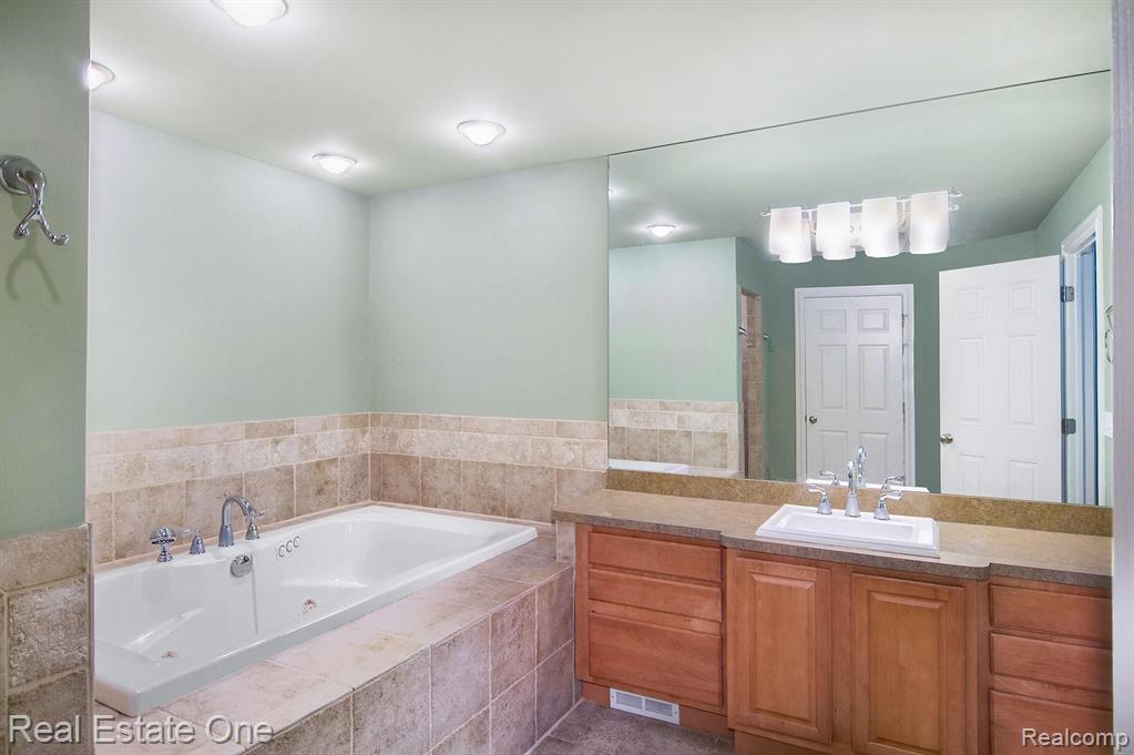 51900 Baker Road Chesterfield, MI 48047 - Photo 22 of 26