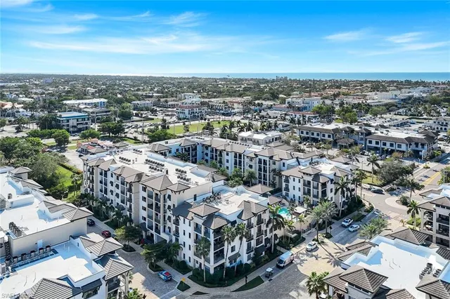 $2,050,000 | 1030 3rd Avenue South, Unit 419, Naples, FL 34102
