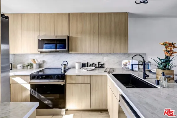 $496,000 | 26051 Vermont Avenue, Unit 206C, Harbor City, CA 90710