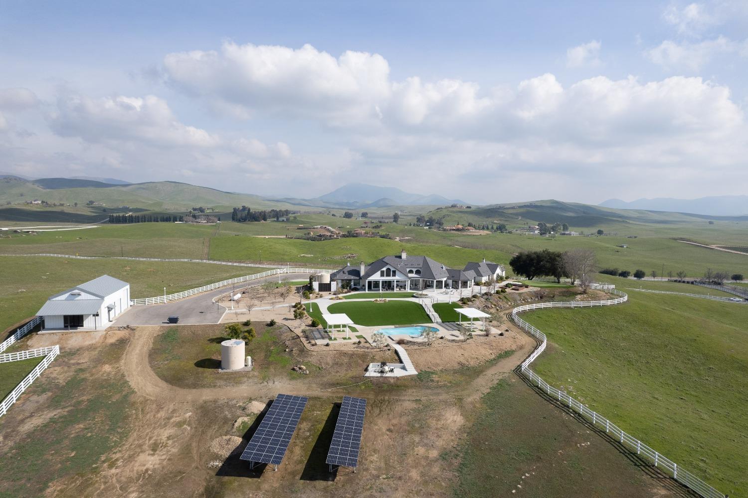 18300 Watts Valley Road Sanger, CA 93657 - Photo 2 of 78