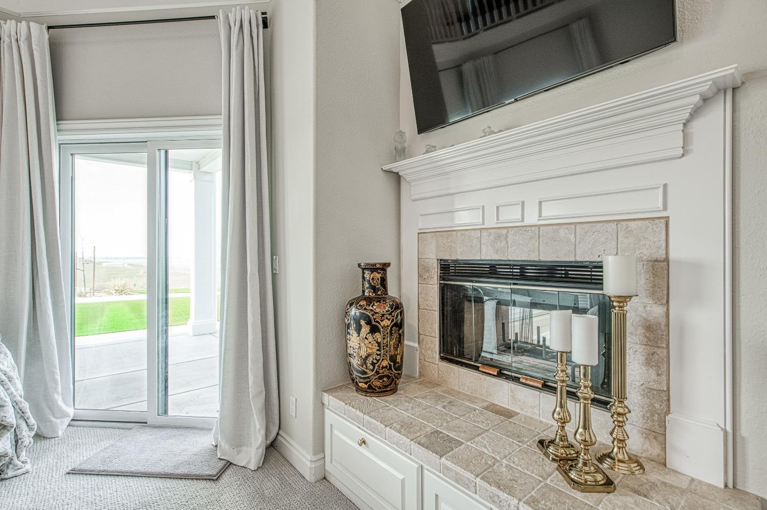 18300 Watts Valley Road Sanger, CA 93657 - Photo 38 of 78 a view of living room with furniture and a fireplace