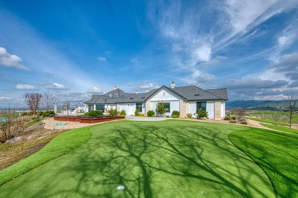 $2,950,000 | 18300 Watts Valley Road, Sanger, CA 93657