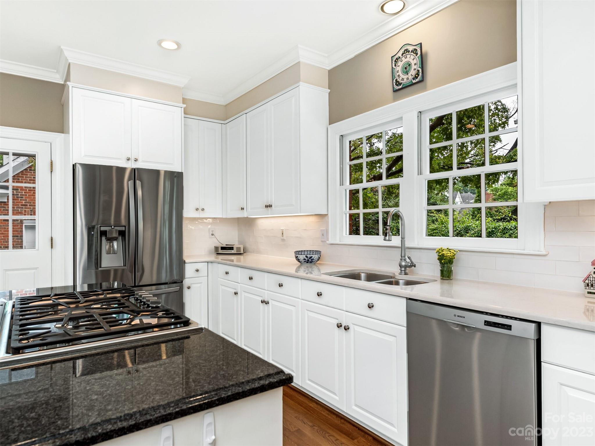 1833 Sterling Road Charlotte, NC 28209 - Photo 12 of 32 Gallery Image 12