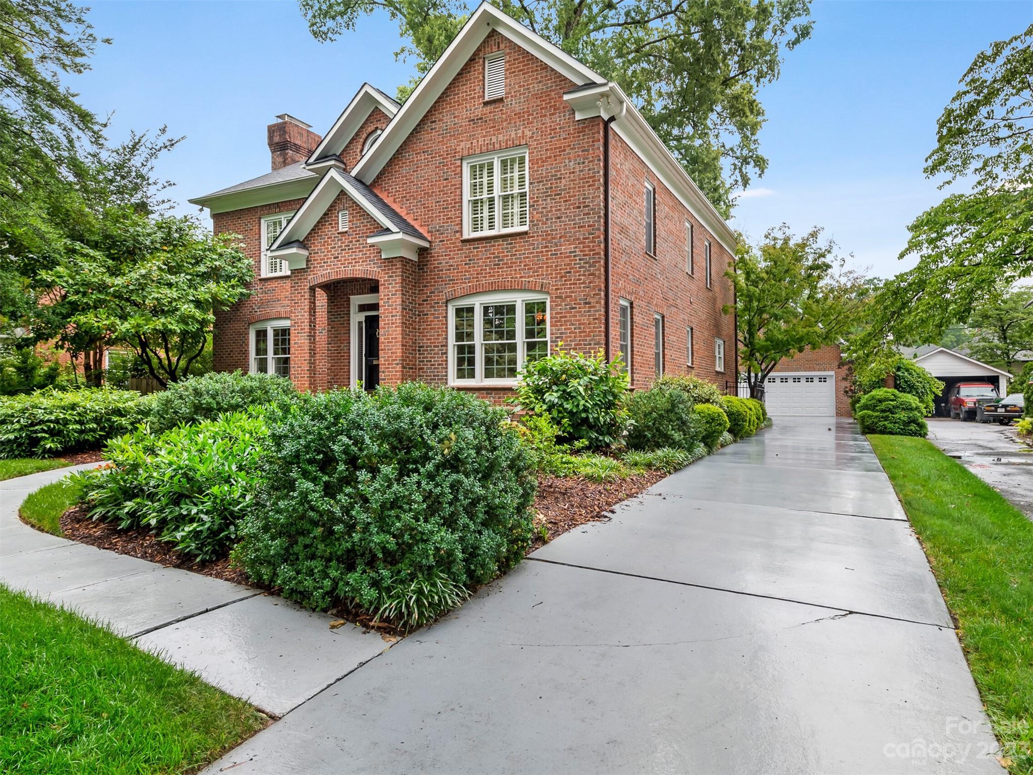 1833 Sterling Road Charlotte, NC 28209 - Photo 2 of 32 Gallery Image 2