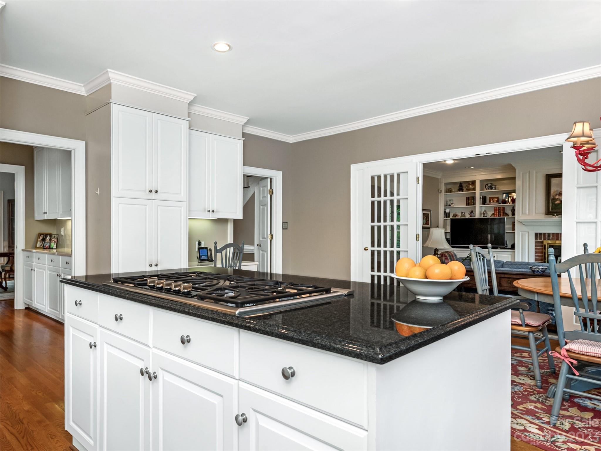 1833 Sterling Road Charlotte, NC 28209 - Photo 9 of 32 Gallery Image 9