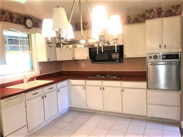 1040 State Road Monessen, PA 15062 - Photo 6 of 24 Great Sized Kitchen and room for a table!