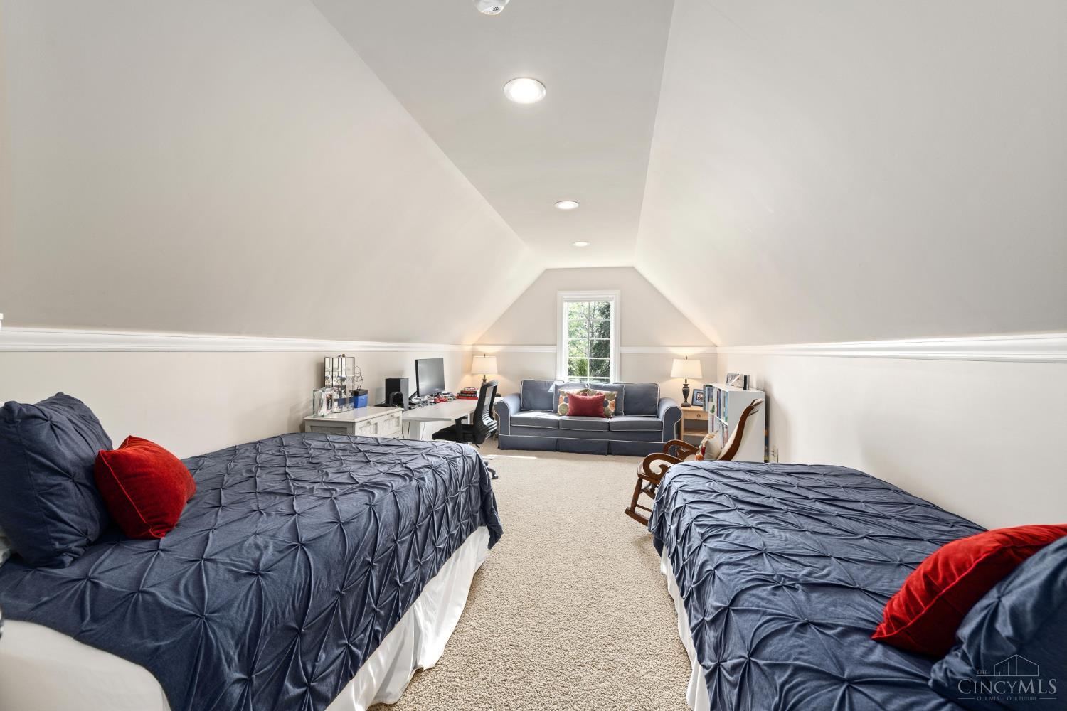 7740 Kugler Mill Road Cincinnati, OH 45243 - Photo 26 of 46