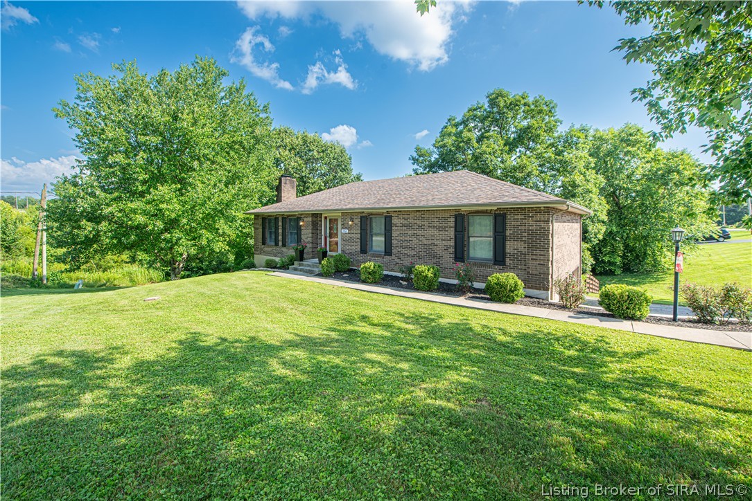 3962 North Luther Road Floyds Knobs, IN 47119 - Photo 2 of 25