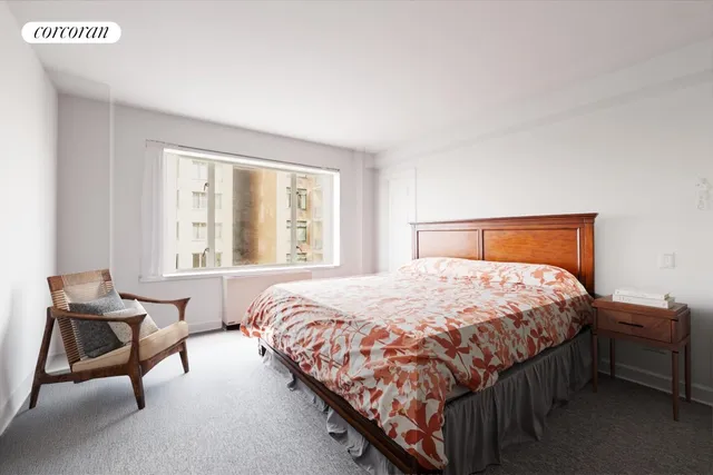 $945,000 | 200 East 57th Street, Unit 6H | Midtown East