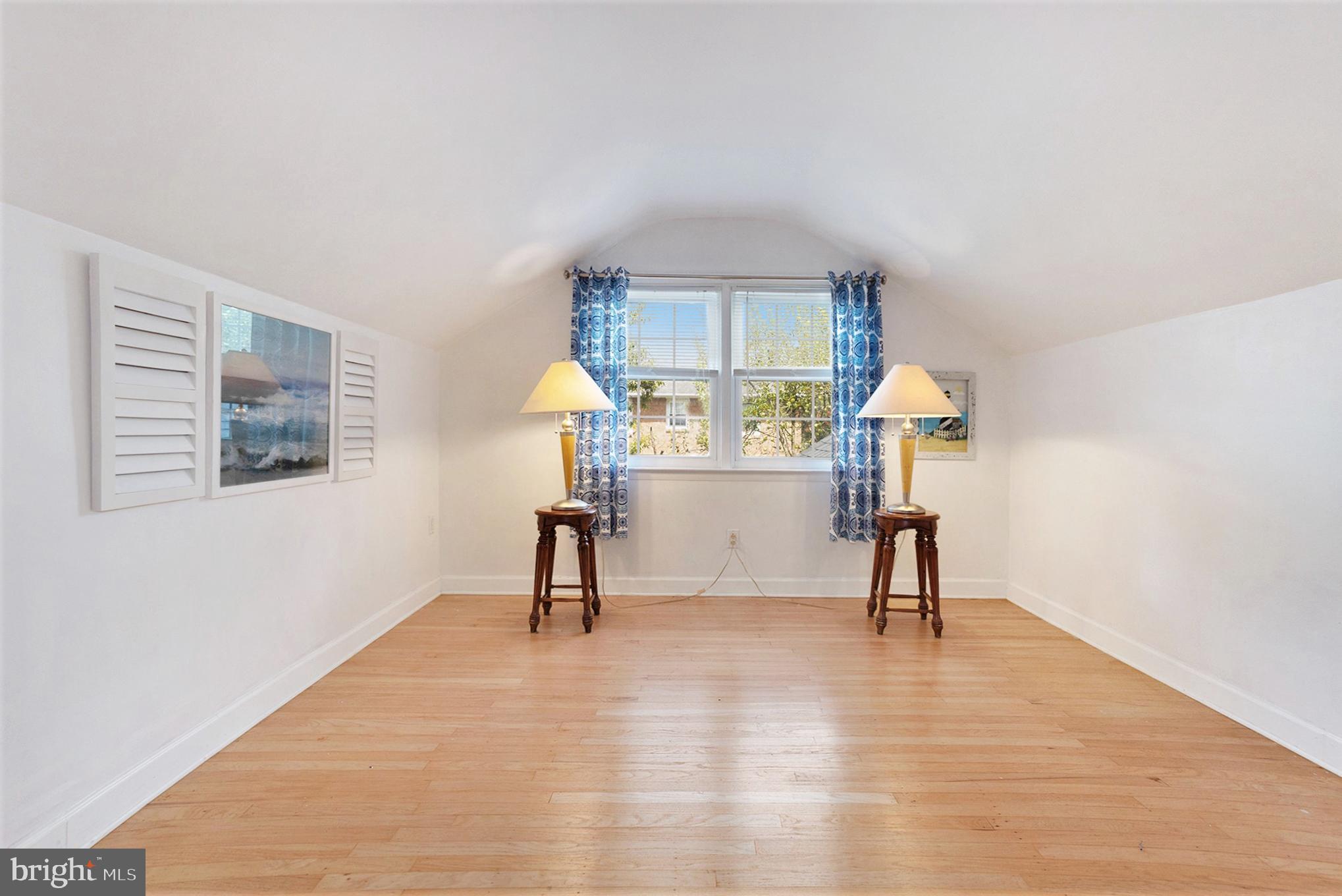 350 Red Coat Lane Wayne, PA 19087 - Photo 24 of 38 A bonus on the 3rd floor. 4th bed room.