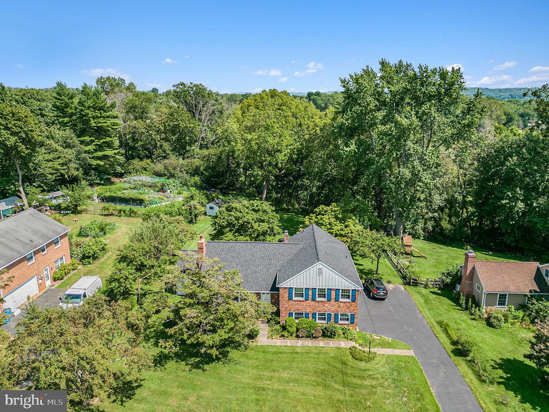 350 Red Coat Lane Wayne, PA 19087 - Photo 3 of 38