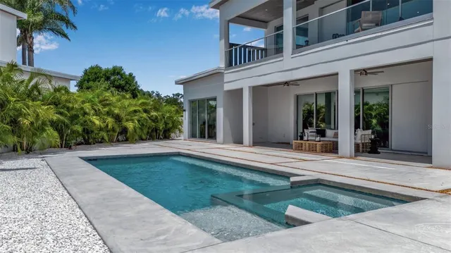 $2,750,000 | 2534 Grove Street, Sarasota, FL 34239