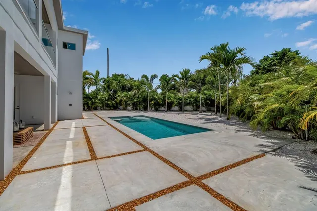 $2,750,000 | 2534 Grove Street, Sarasota, FL 34239