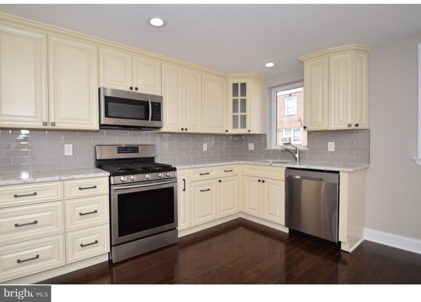 1361 Pennington Road Philadelphia, PA 19151 - Photo 11 of 24 Kitchen