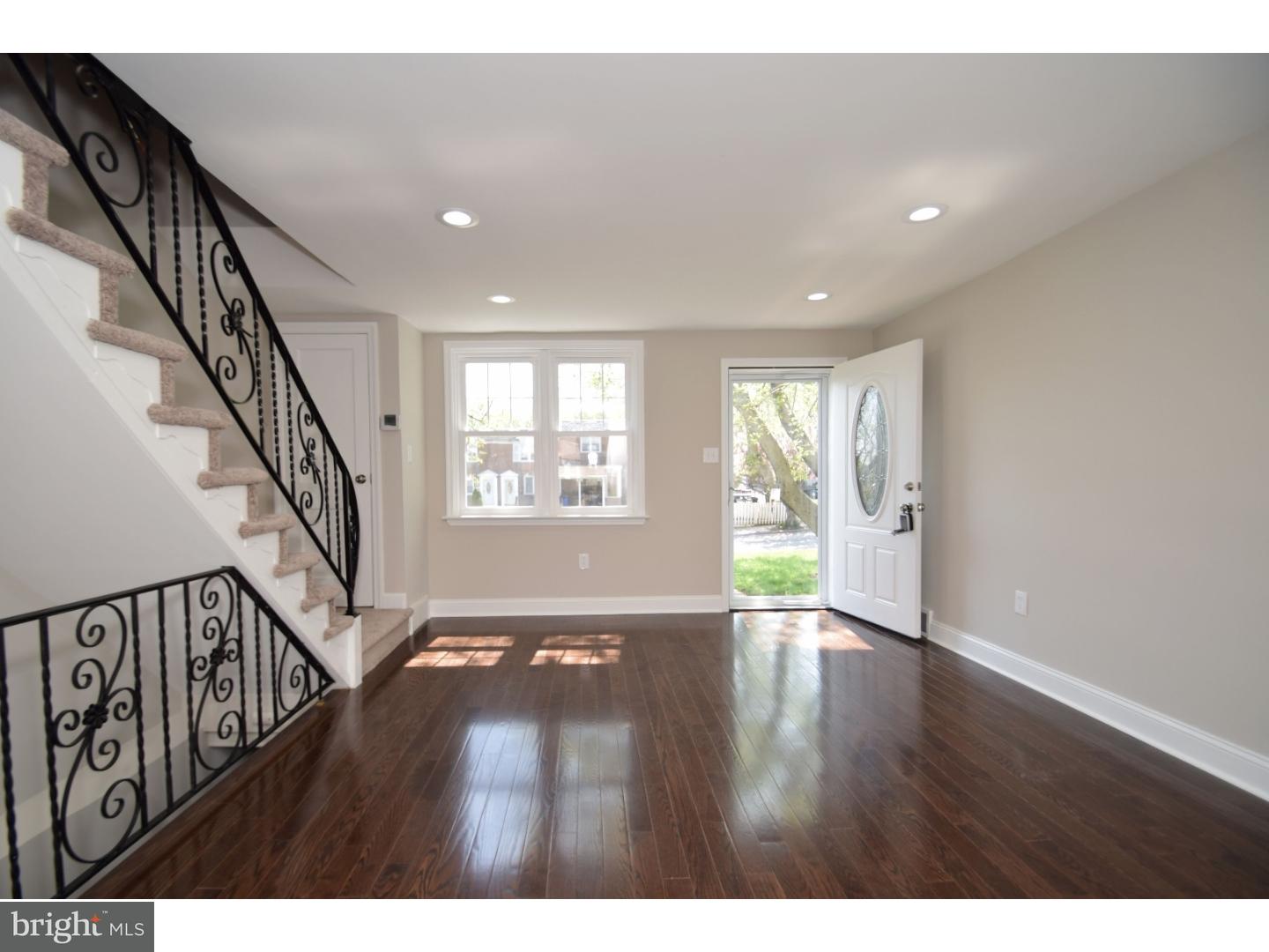 1361 Pennington Road Philadelphia, PA 19151 - Photo 5 of 24 Family Room