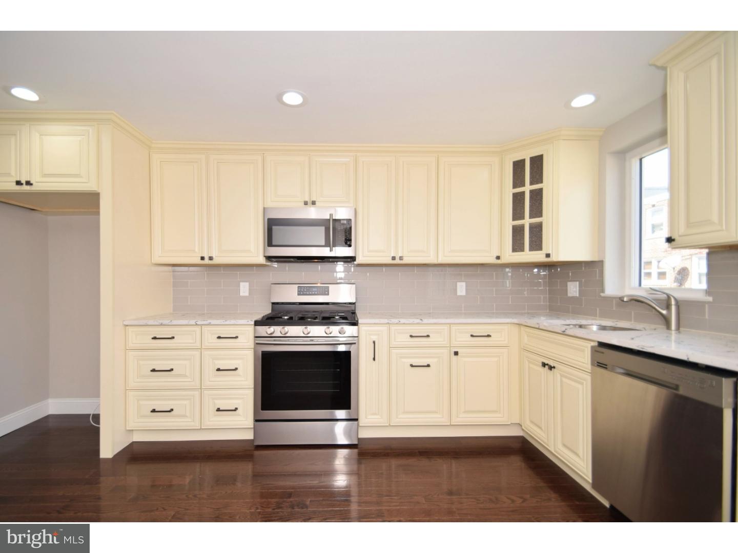 1361 Pennington Road Philadelphia, PA 19151 - Photo 7 of 24 Kitchen