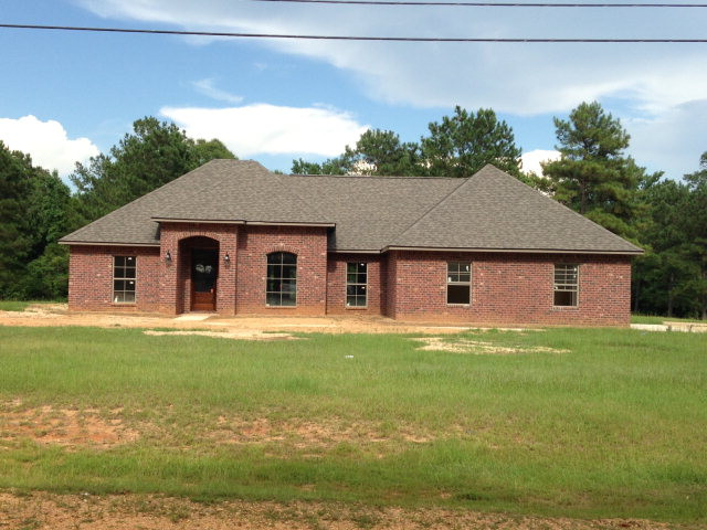 1049 Quail Ridge Drive McComb, MS 39648 - Photo 1 of 1 Main View