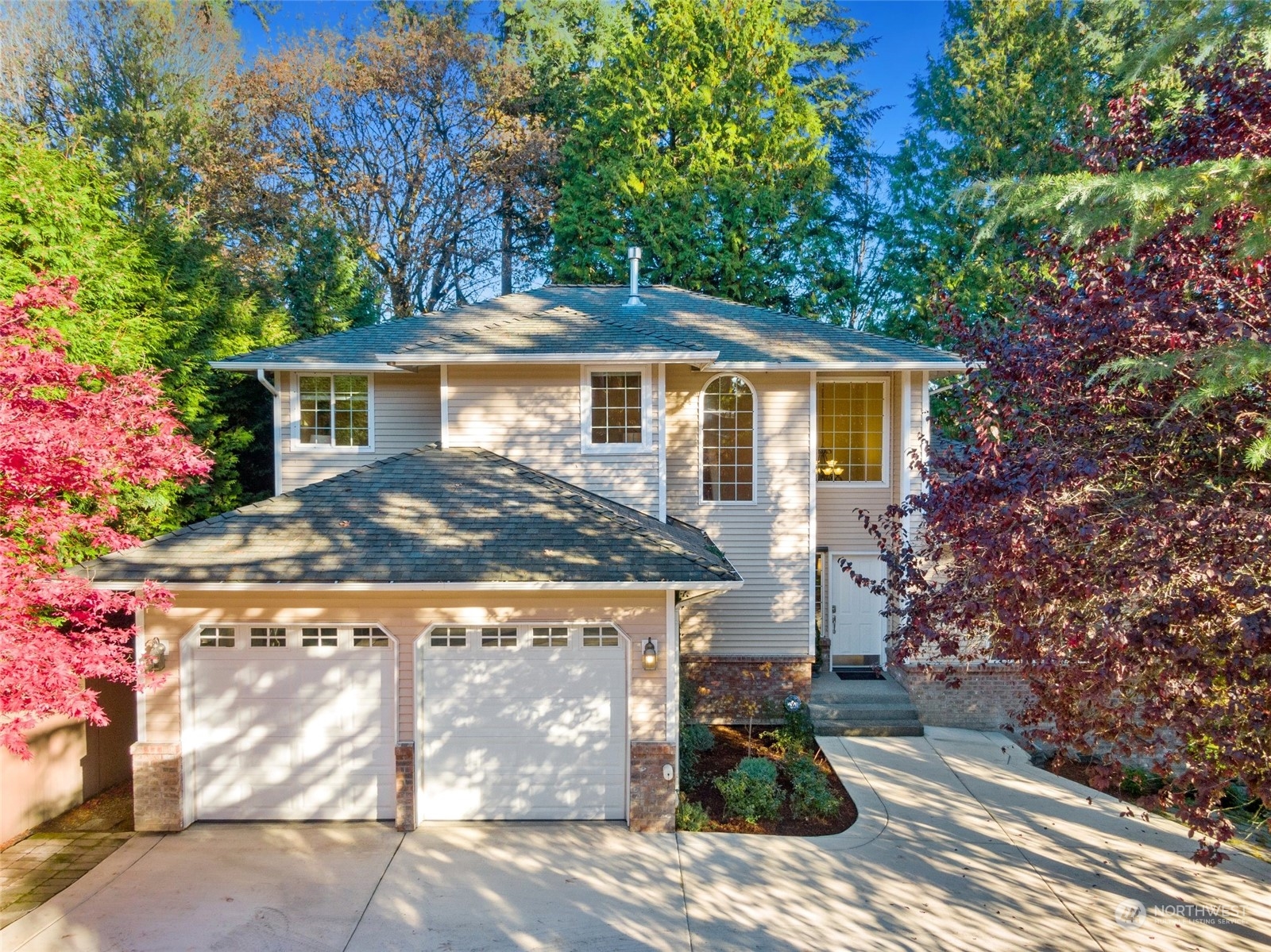14704 Simonds Road Northeast Bothell, WA 98011 - Photo 3 of 40 a front view of house with yard