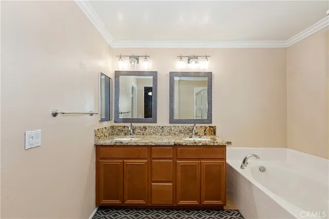 $560,000 | 15723 Parkhouse Drive, Unit 97, Fontana, CA 92336