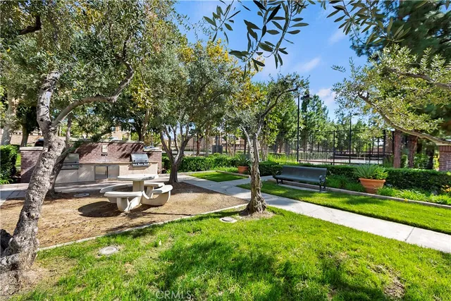 $560,000 | 15723 Parkhouse Drive, Unit 97, Fontana, CA 92336