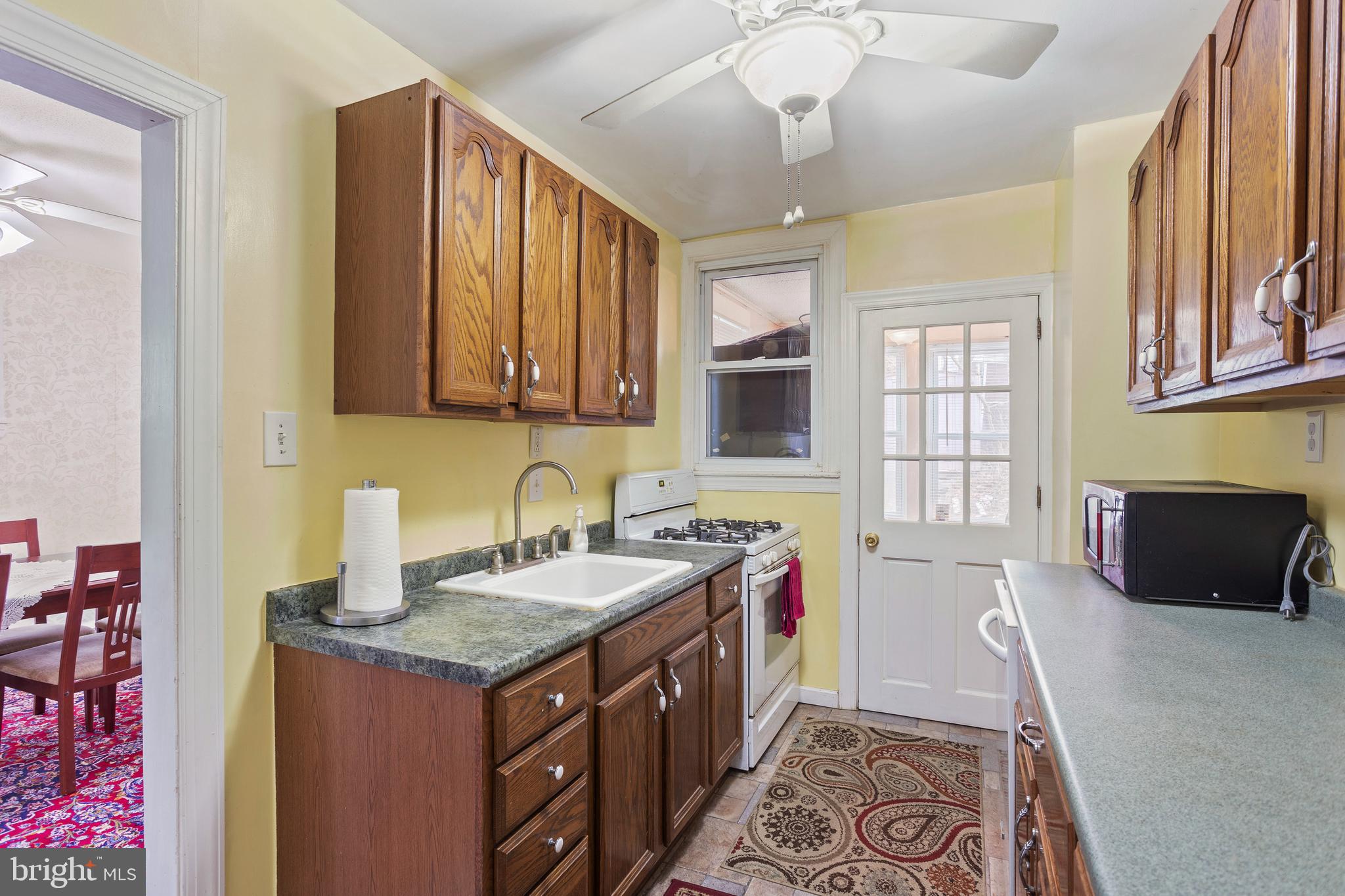 120 Harvin Road Upper Darby, PA 19082 - Photo 11 of 24