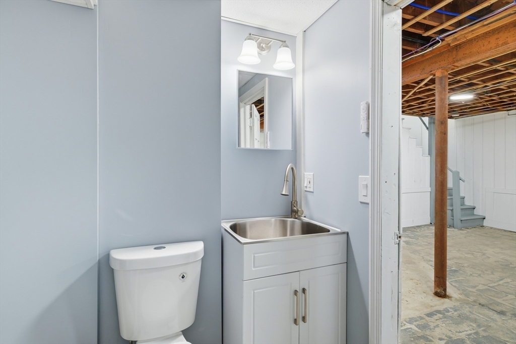 259 Ohio Avenue West Springfield, MA 01089 - Photo 23 of 30