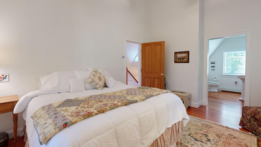 29 Boulder Hill Road Tenants Harbor, ME 04860 - Photo 71 of 90 2nd Floor Bedroom Suite # 3