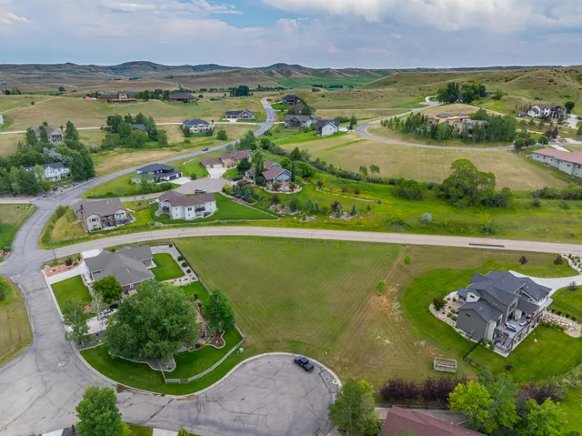 $179,900 | Wagon Wheel Court, Unit F10, Sheridan, WY 82801