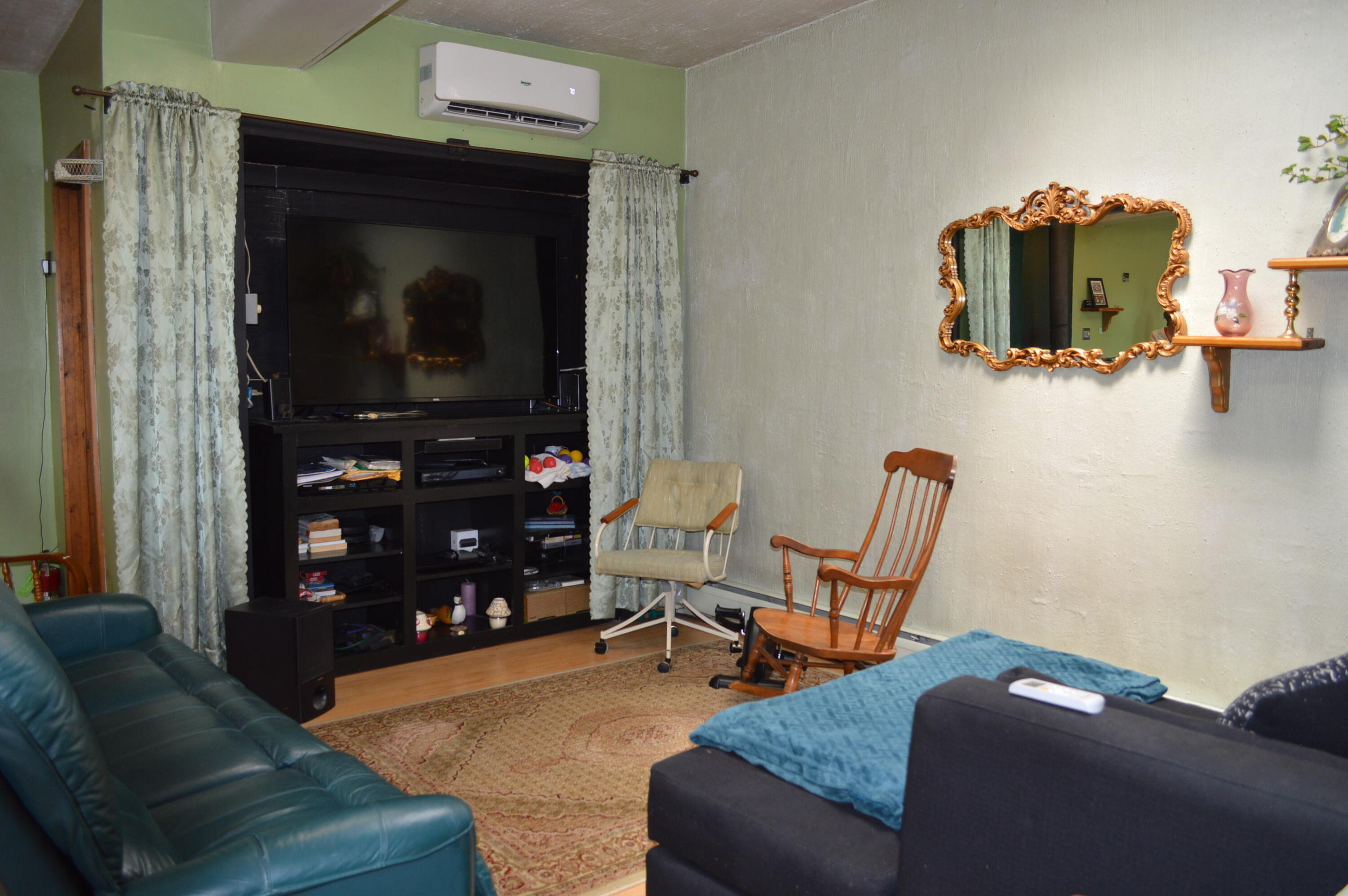 196 Aspen Road Madawaska, ME 04756 - Photo 37 of 47 Living room