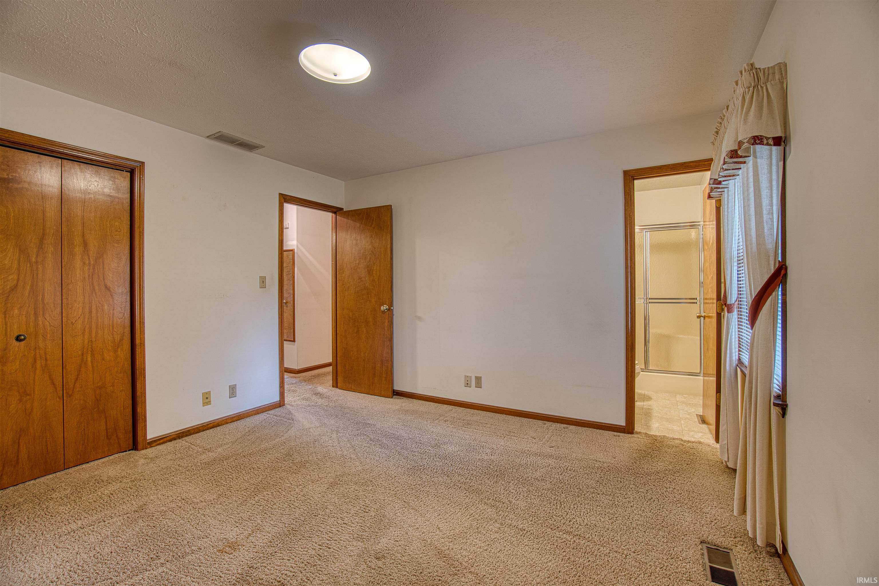 1925 North Meadow Road Evansville, IN 47715 - Photo 18 of 36 Gallery Image 18