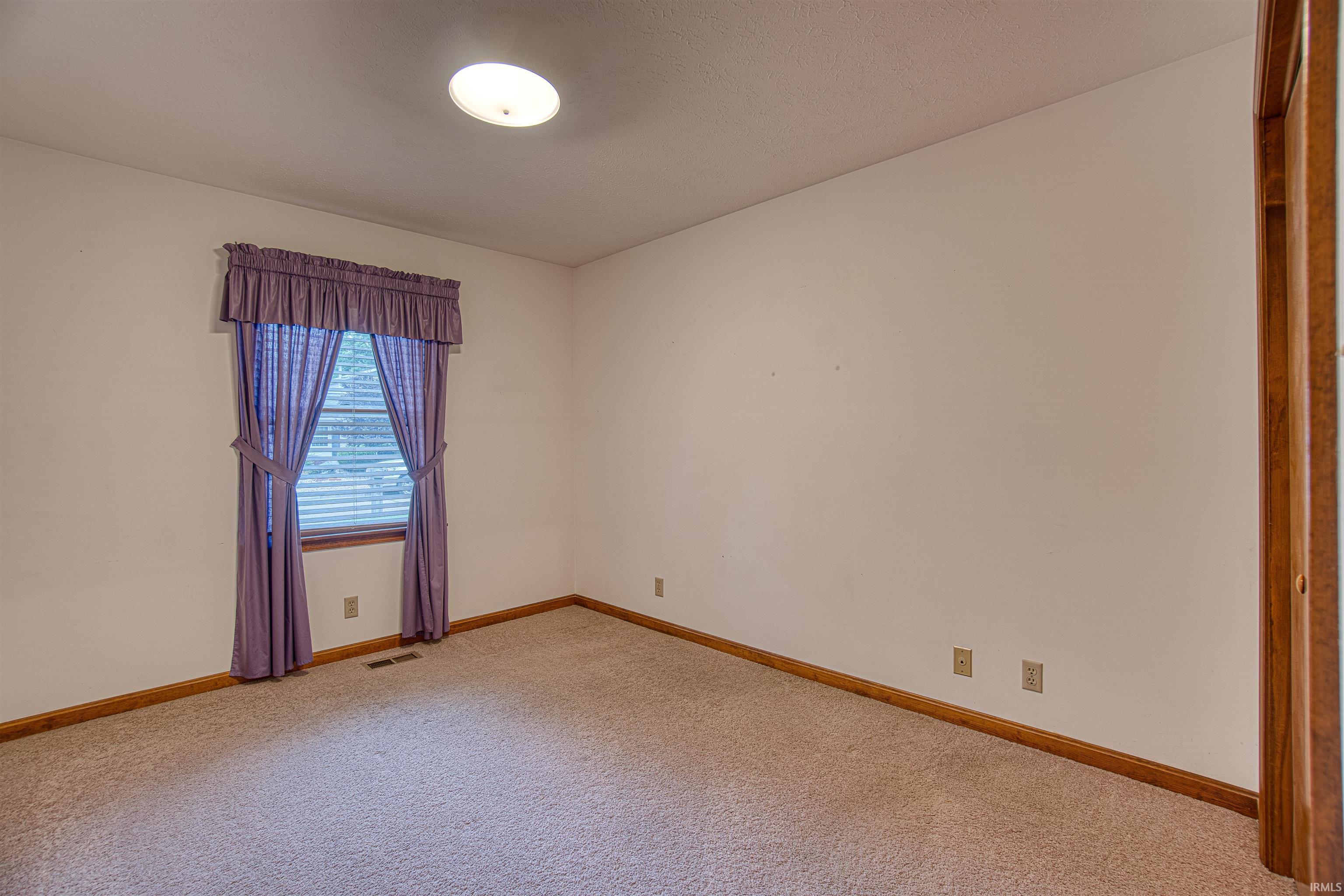 1925 North Meadow Road Evansville, IN 47715 - Photo 20 of 36 Gallery Image 20