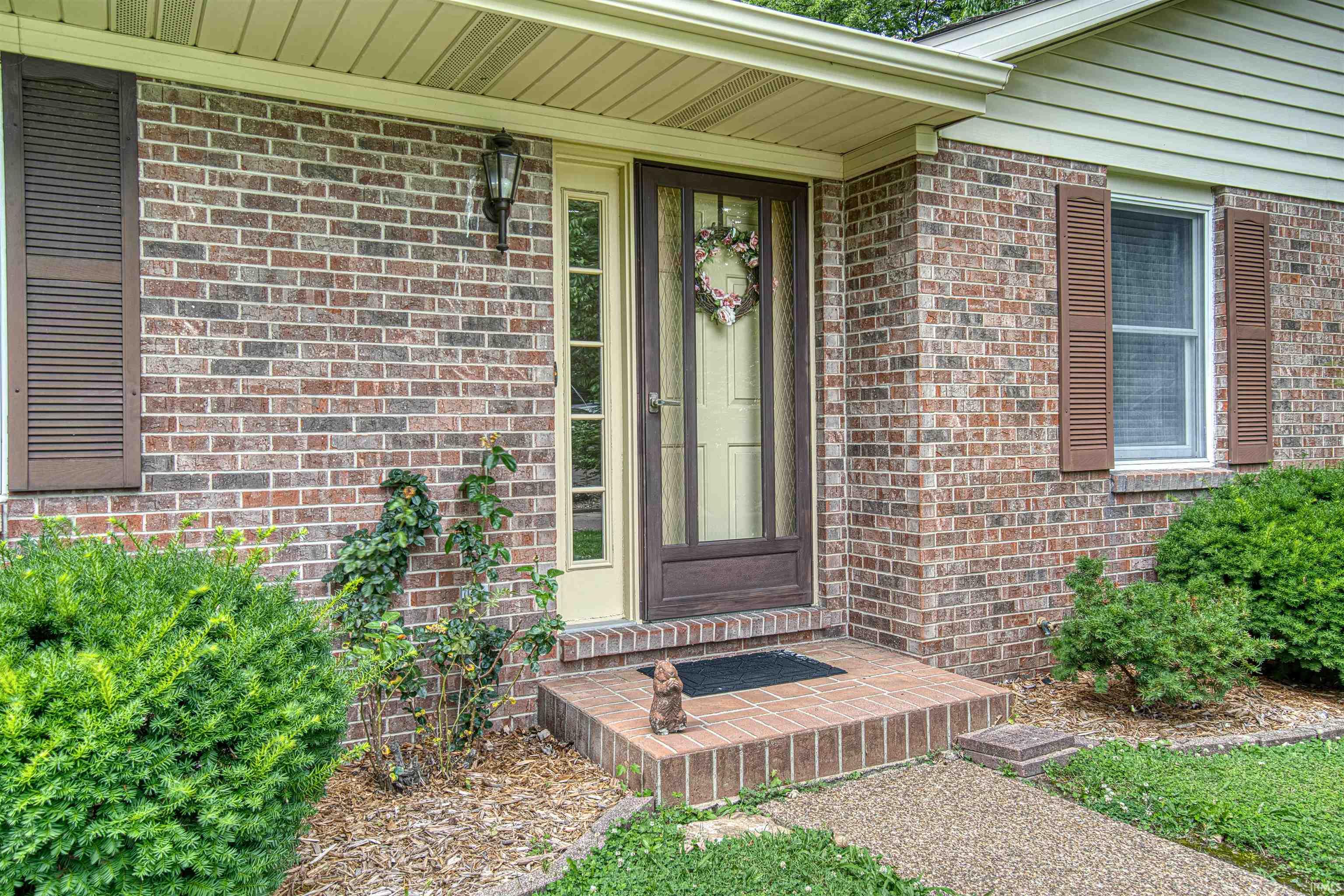 1925 North Meadow Road Evansville, IN 47715 - Photo 3 of 36 Gallery Image 3