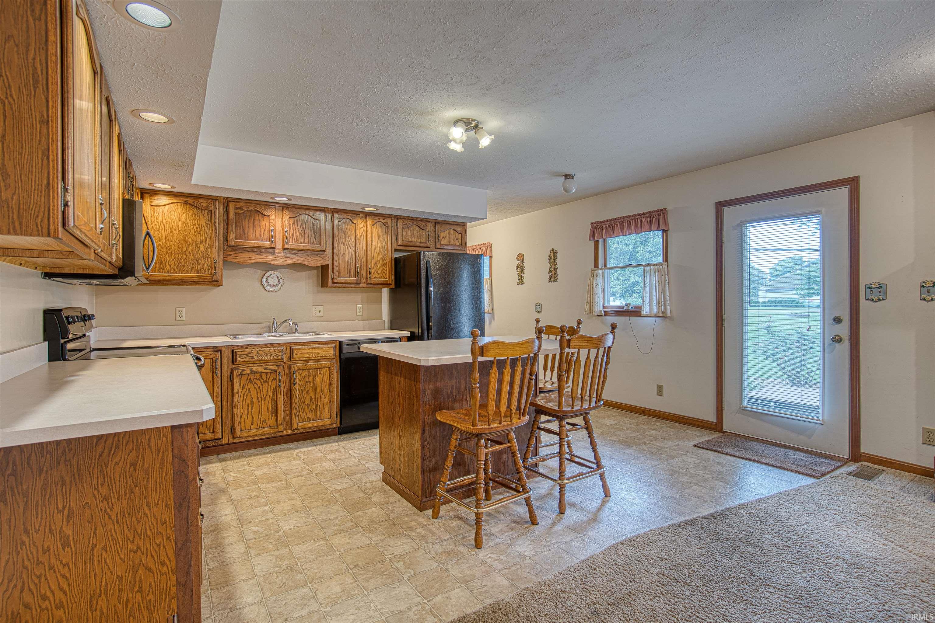 1925 North Meadow Road Evansville, IN 47715 - Photo 8 of 36 Gallery Image 8