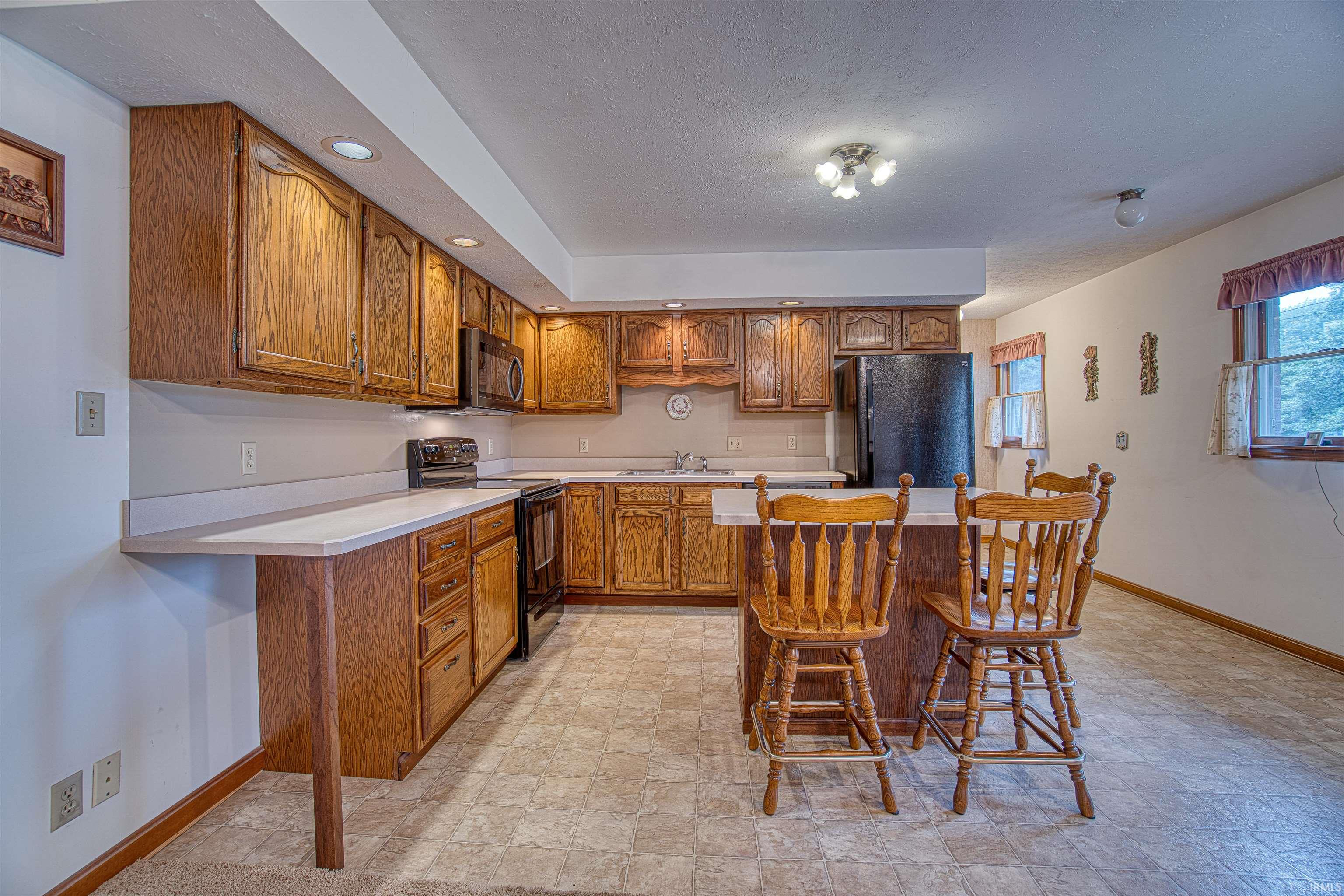 1925 North Meadow Road Evansville, IN 47715 - Photo 10 of 36 Gallery Image 10