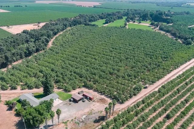 $1,500,000 | 9337 Creekside Lane, Modesto, CA 95357