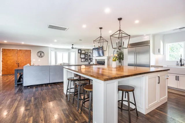 $1,500,000 | 9337 Creekside Lane, Modesto, CA 95357