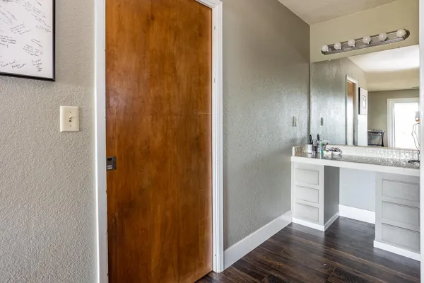 $1,399,000 | 9337 Creekside Lane, Modesto, CA 95357