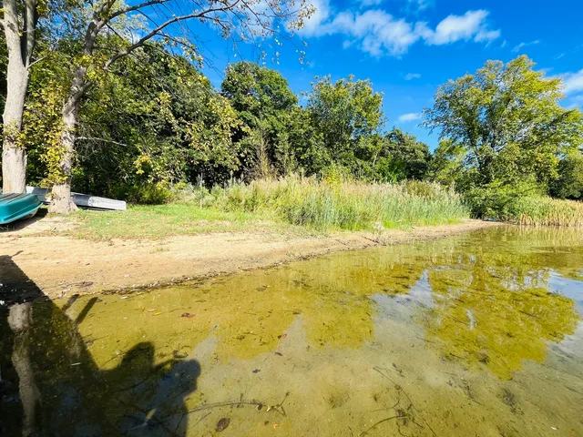 $425,000 | 34871 North Lake Shore Drive, Lake Villa, IL 60046