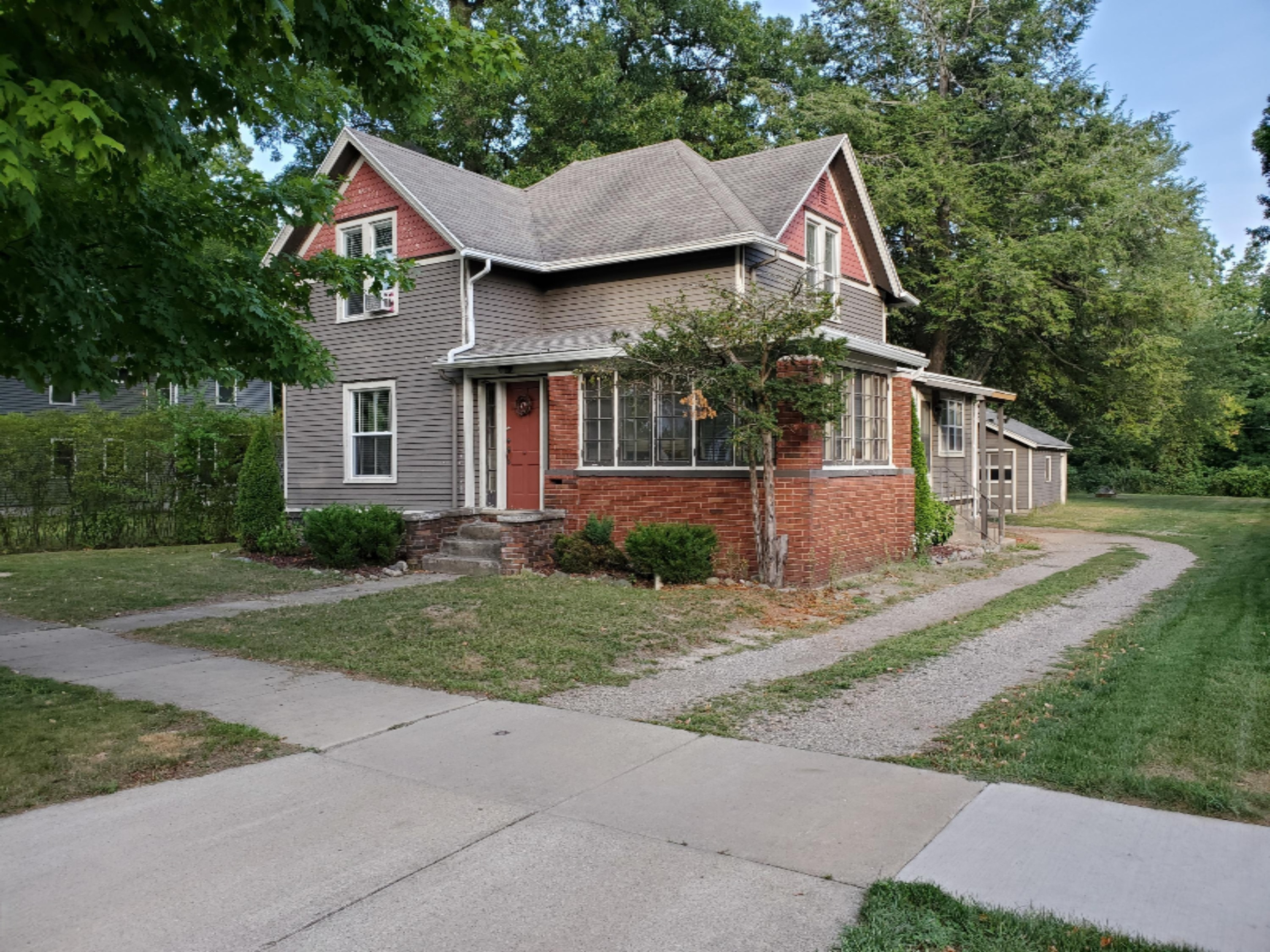 419 Portage Avenue Three Rivers, MI 49093 - Photo 2 of 28 20200831_183459