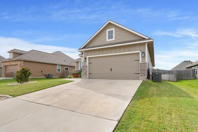 $319,900 | 7012 Llano Drive, Waco, TX 76633