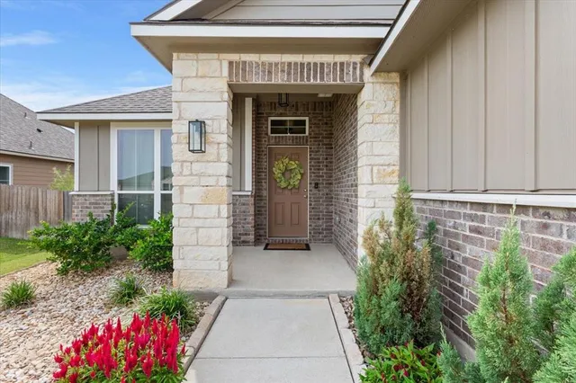 $319,900 | 7012 Llano Drive, Waco, TX 76633