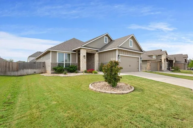 $319,900 | 7012 Llano Drive, Waco, TX 76633