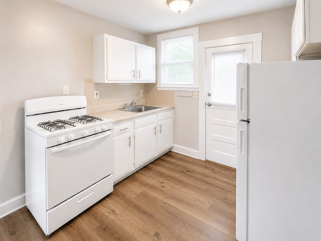 28 Edinboro Road, Unit 1L Quincy, MA 02169 - Photo 3 of 8 Gallery Image 3