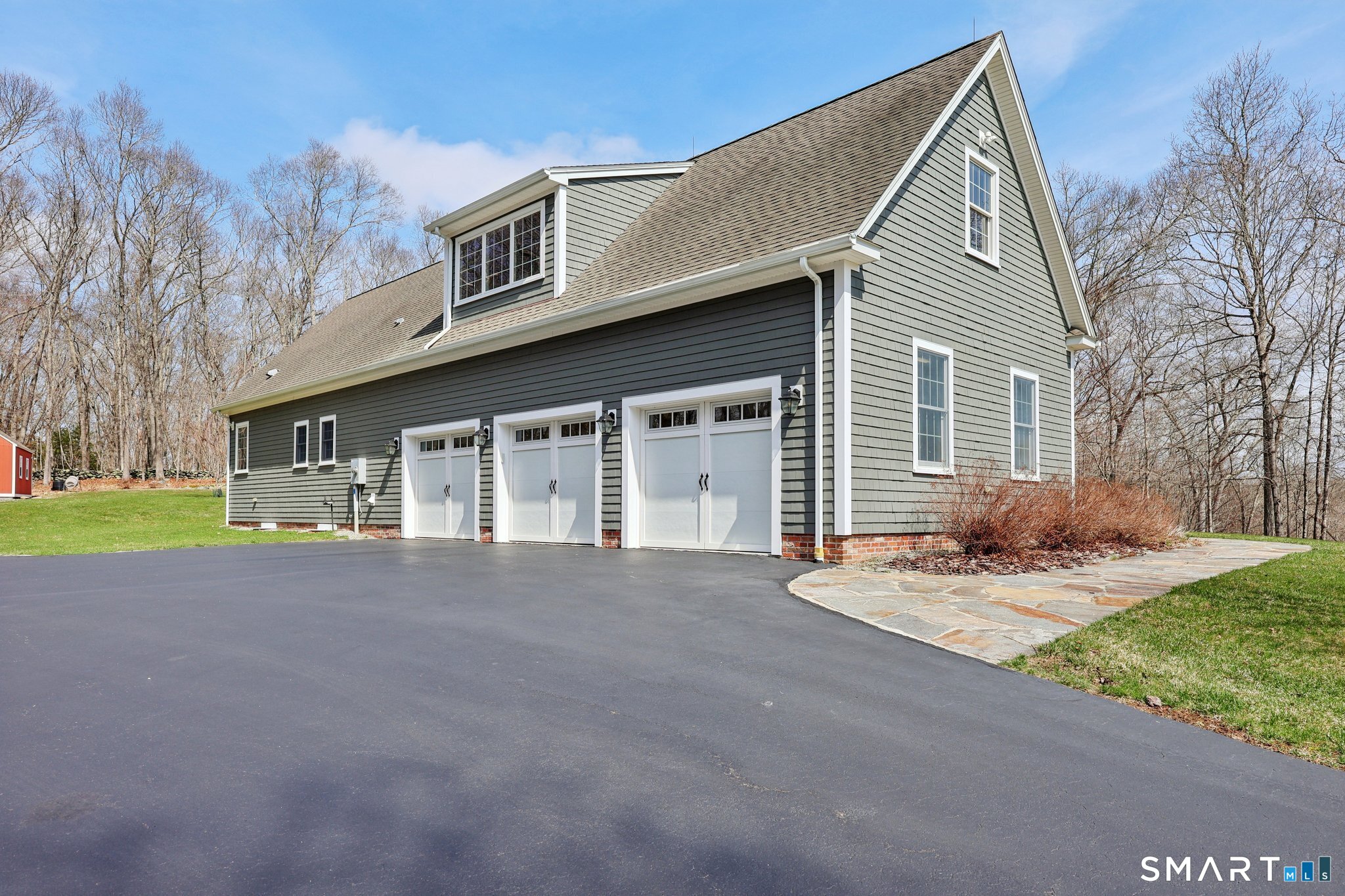 15 Mains Way Preston, CT 06365 - Photo 3 of 40 a front view of house with yard and green space