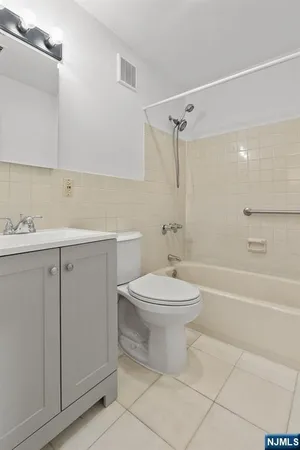 $450,000 | 109 Grand Avenue, Unit 1A, Englewood, NJ 07631