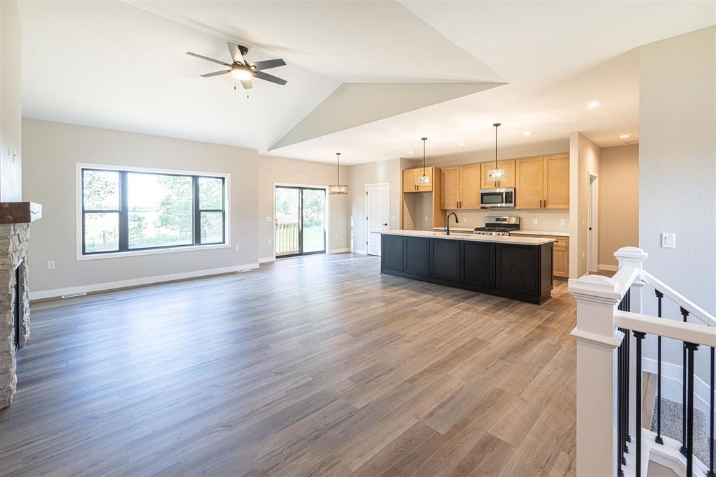 369 Drumlin Loop Ripon, WI 54971 - Photo 4 of 9